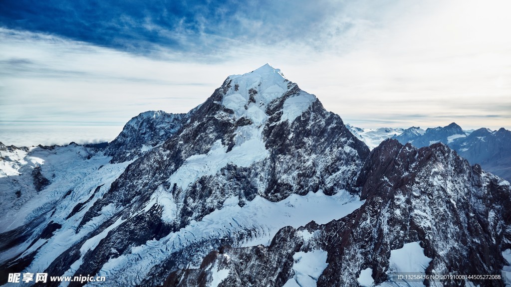 雪山风景天空云彩高山