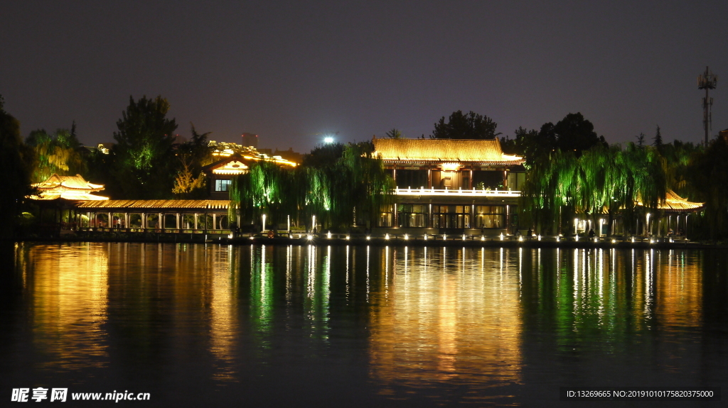 大明湖  夜景  夜色  济南