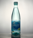 海之言透明瓶子饮料实拍摄影图