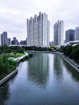 小河