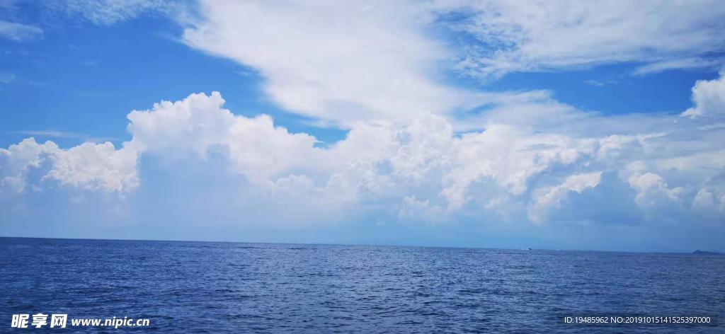 蓝天大海风景
