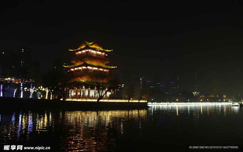 里运河夜景