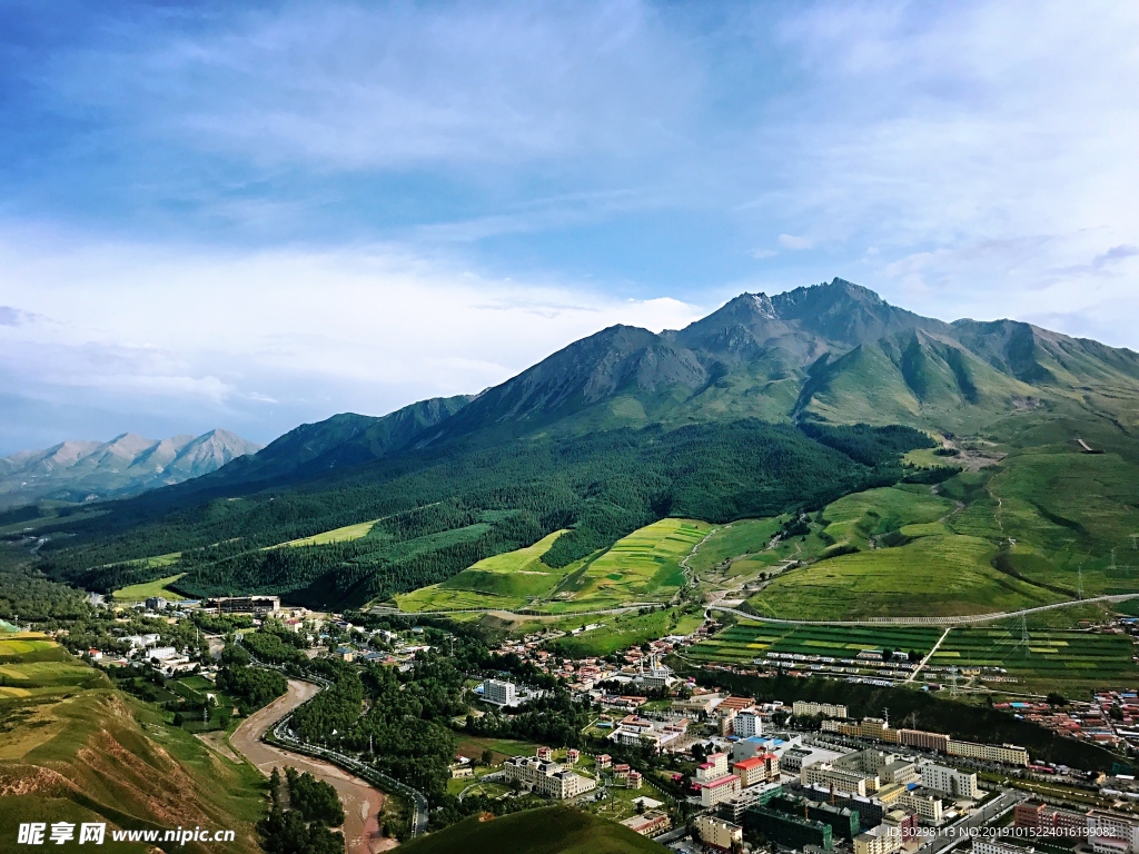 卓尔山