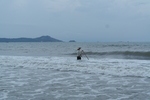 惠东渔民打鱼挖沙白