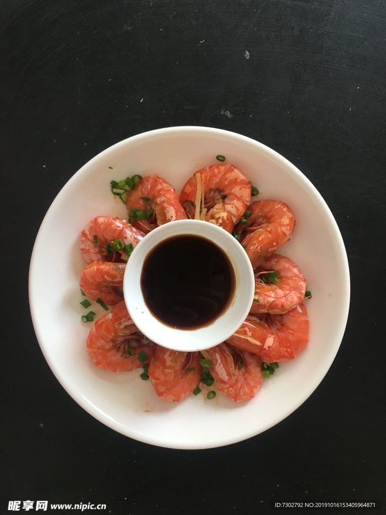 干锅蘸酱大红虾盘