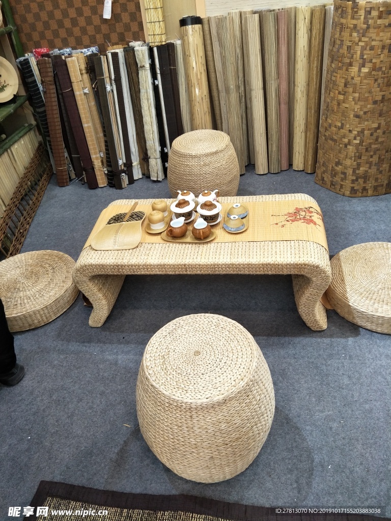 桌子