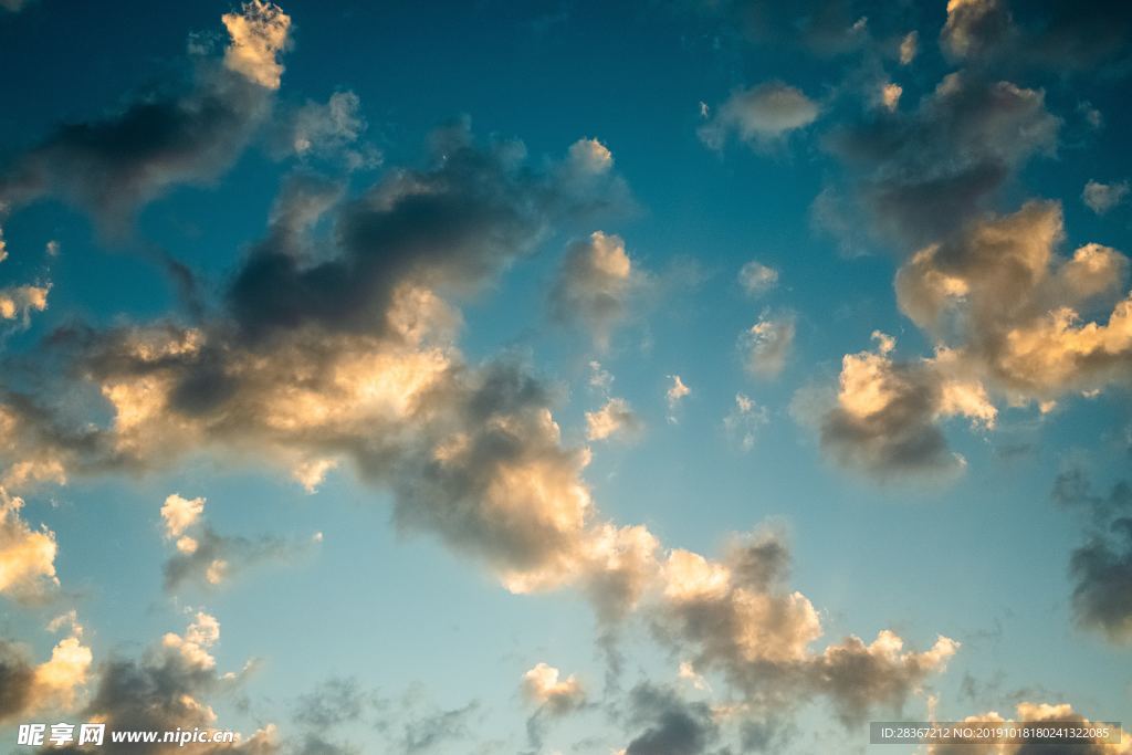 天空背景图