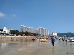 南澳岛海边的游人