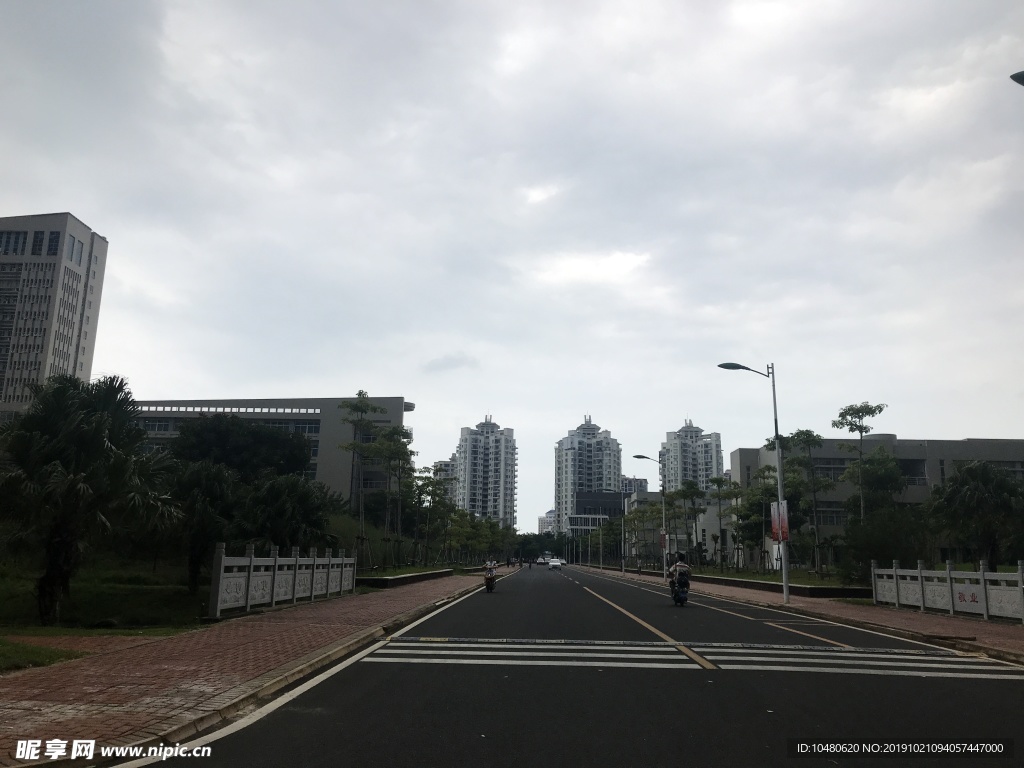海南大学