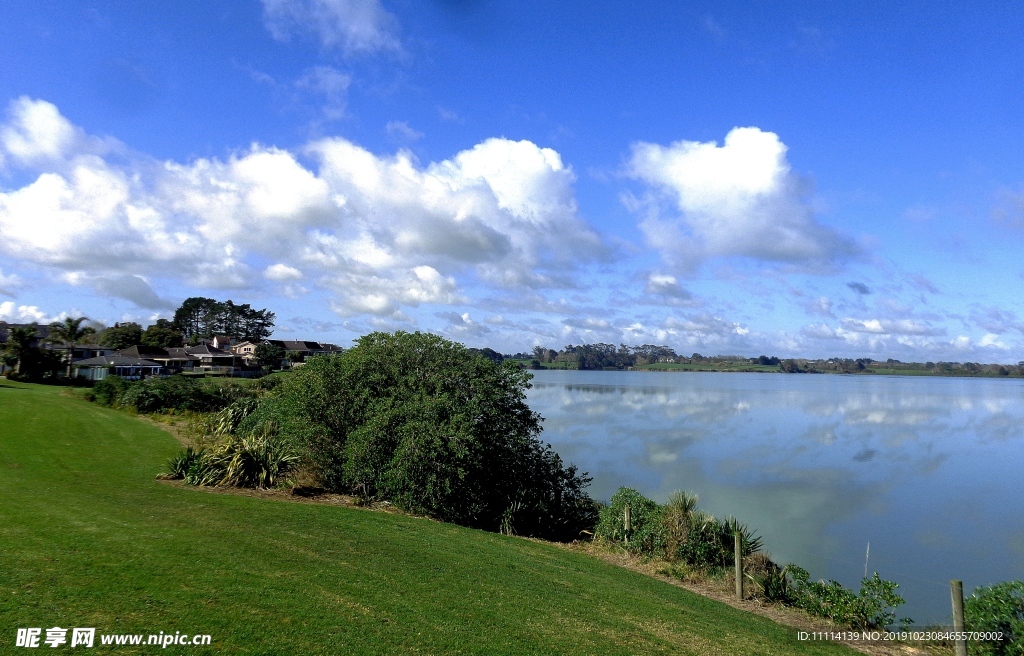 奥克兰海滨小镇风景
