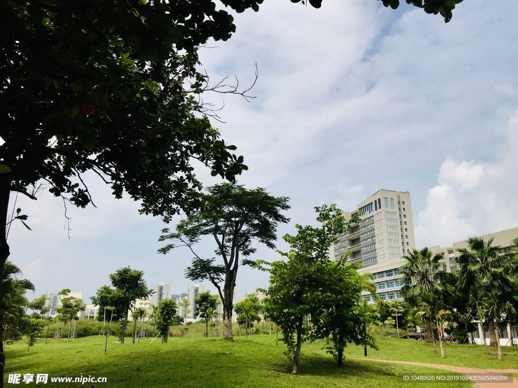 海南大学