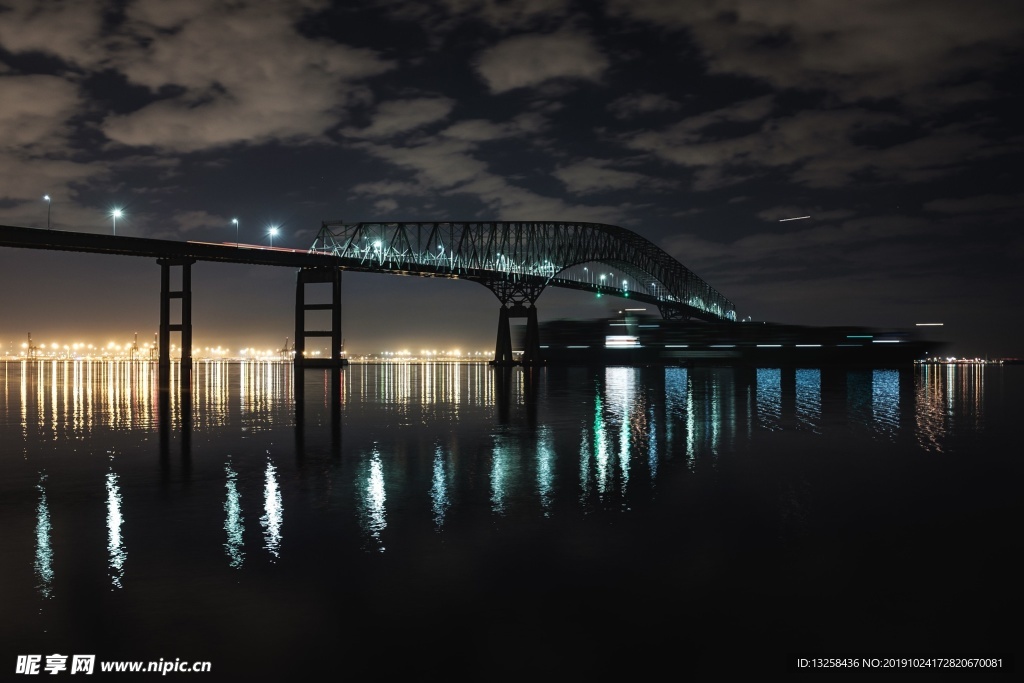 跨海大桥夜景天空云彩