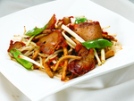 烧肉炒茶树菇