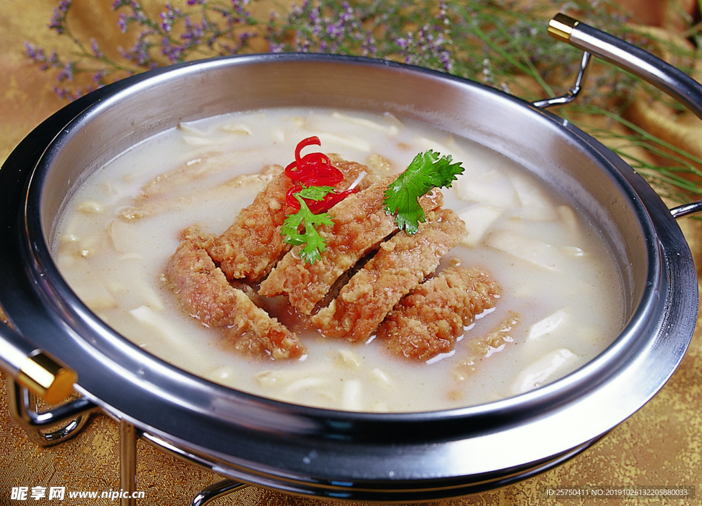 酥肉白玉菌