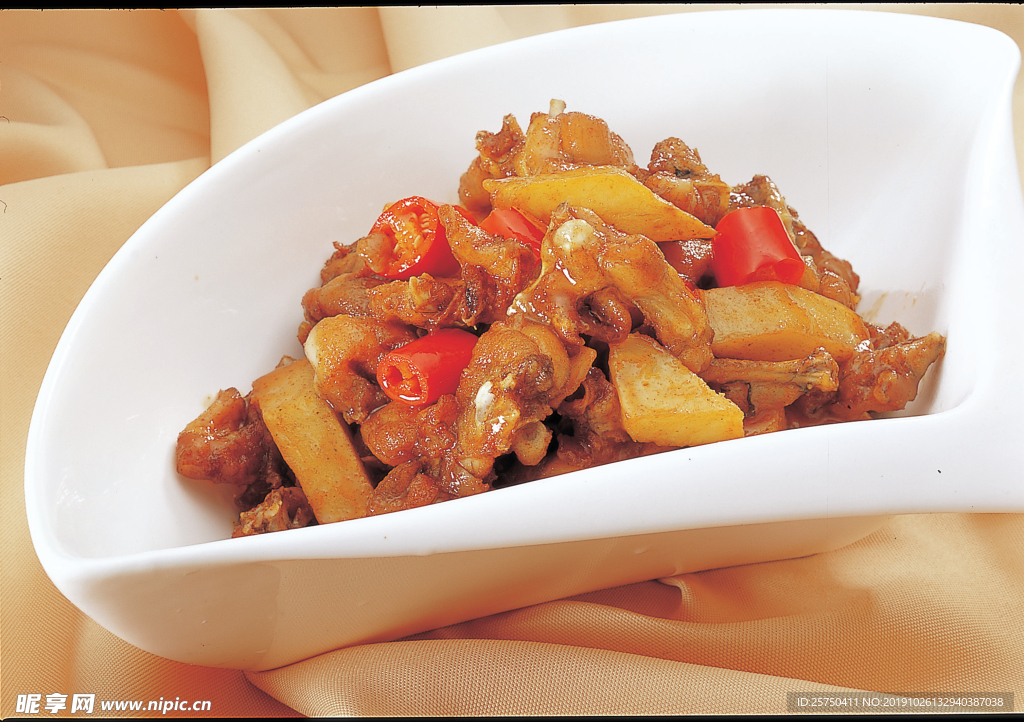 味土豆烧牛蛙