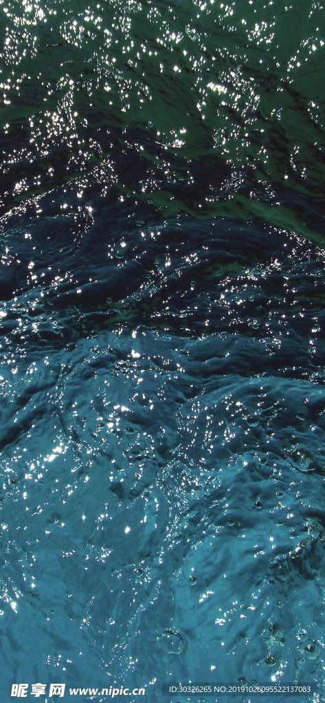 水