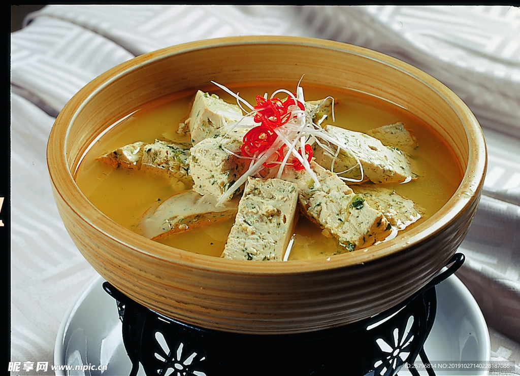 鸡汤炖菜豆腐