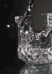 水