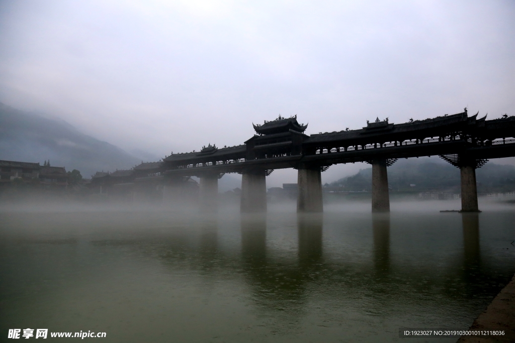 濯水古镇风雨廊桥