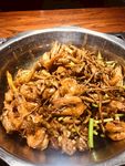 干锅茶树菇牛蛙虾