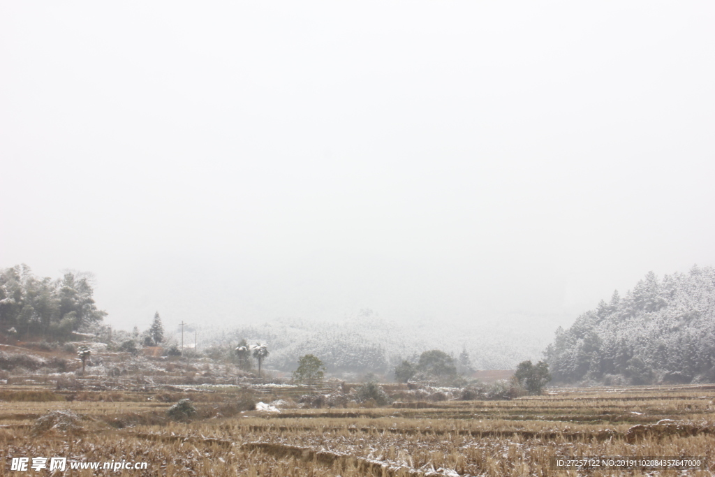 农村山水雪景