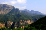 蓝天和绿山