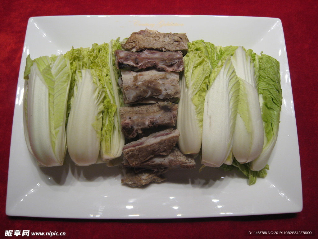 摆档菜品娃娃菜排骨