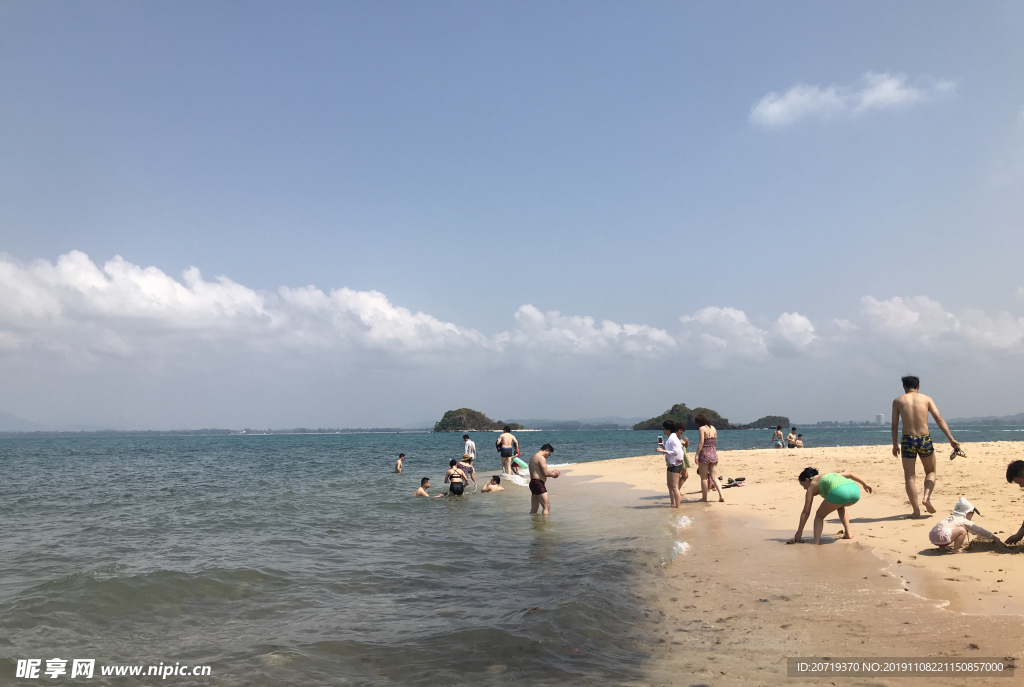 海边玩耍