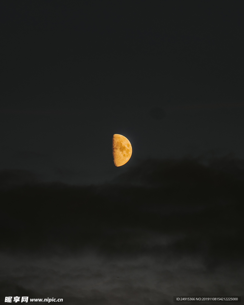 黑夜月亮