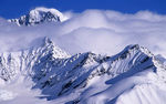 大气雪山背景
