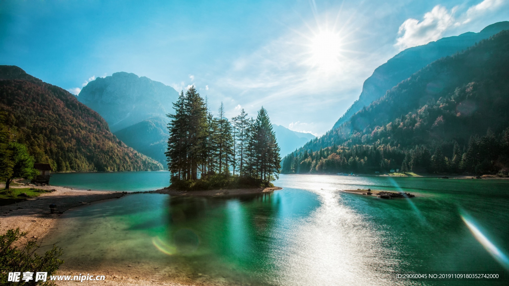 大气唯美山水背景