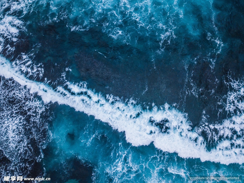 海边沙滩海水岩石风景