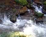 小溪流水