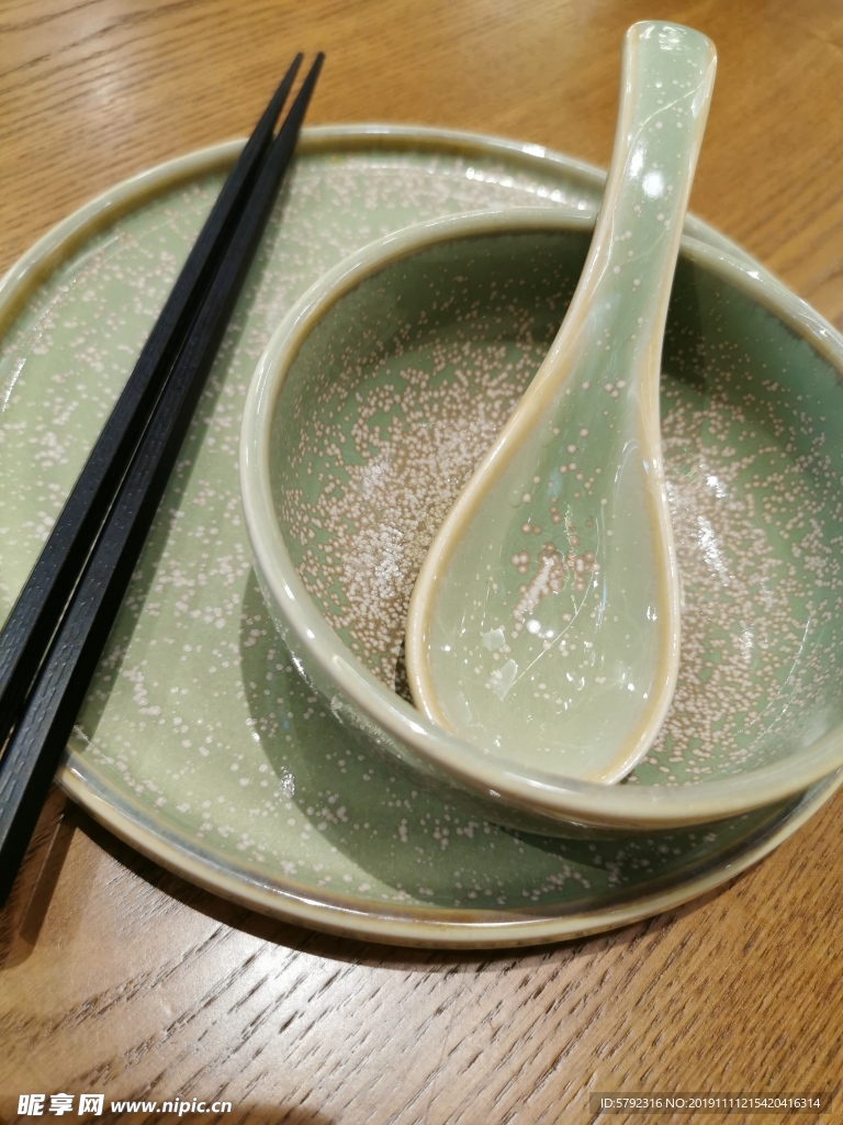 瓷勺