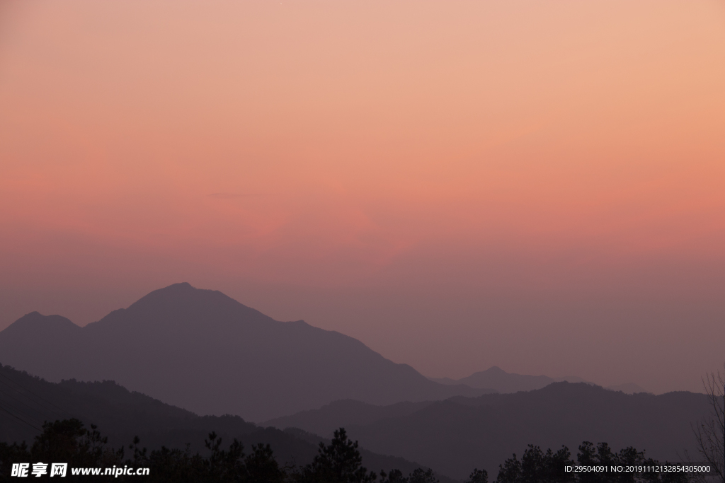 大别山的黄昏