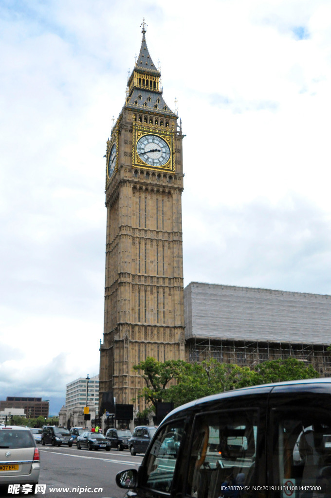 伦敦大笨钟和出租车