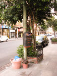 城市垃圾桶