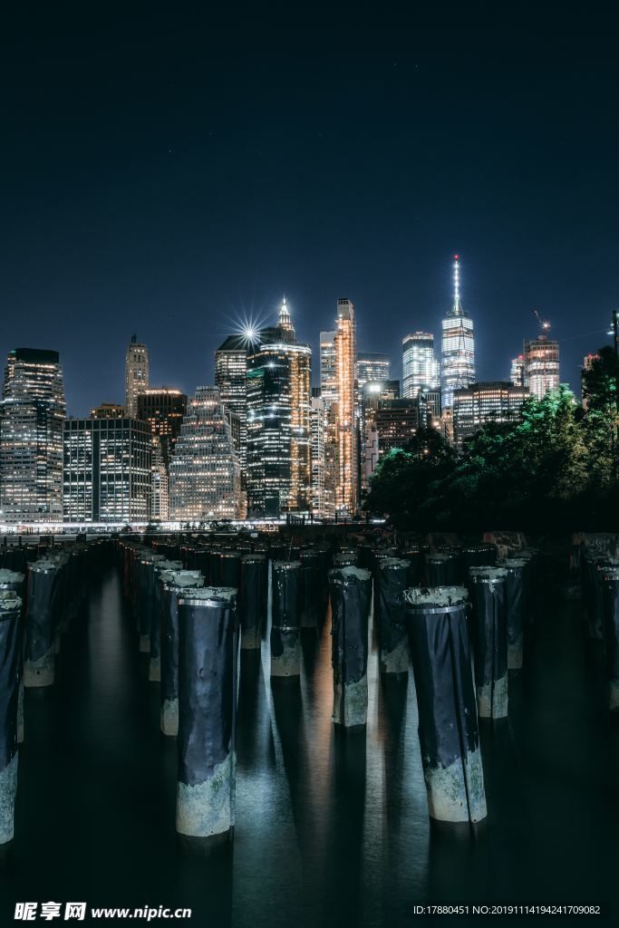城市的夜景