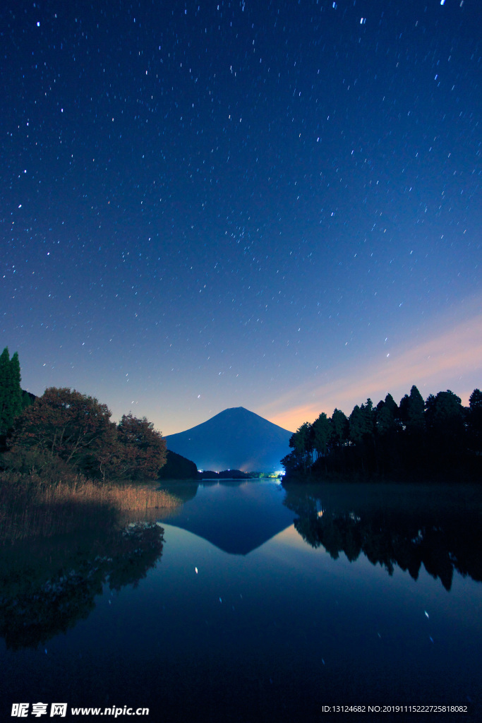 湖景 星空