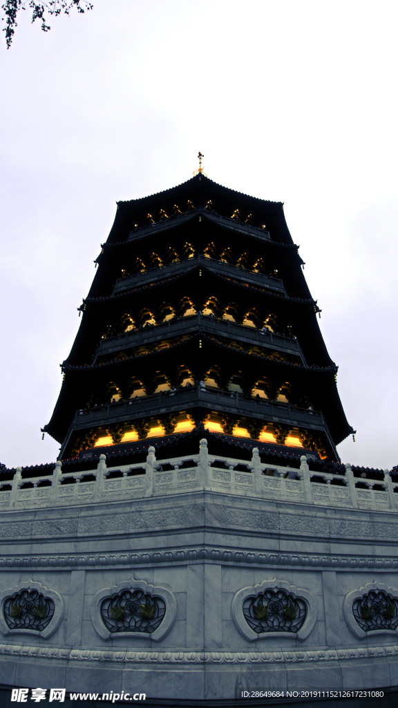 杭州游雷峰塔