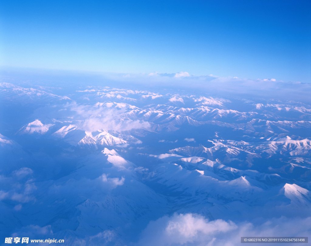 云雾雪山