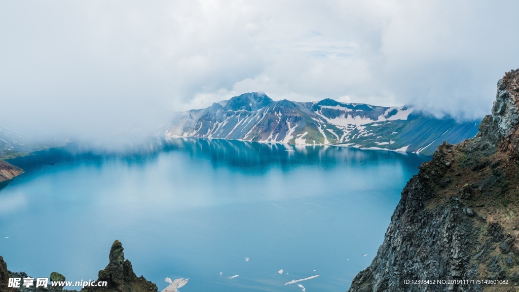 美丽的山水湖泊
