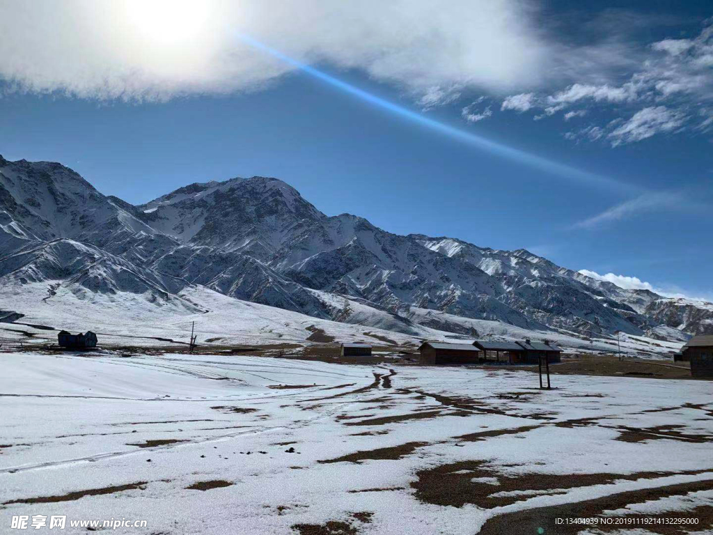 昆仑山雪景