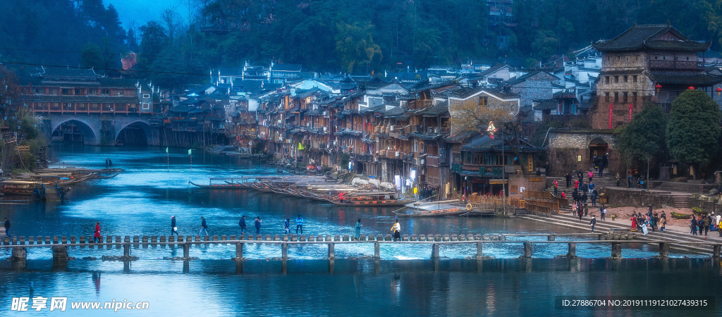 凤凰古城