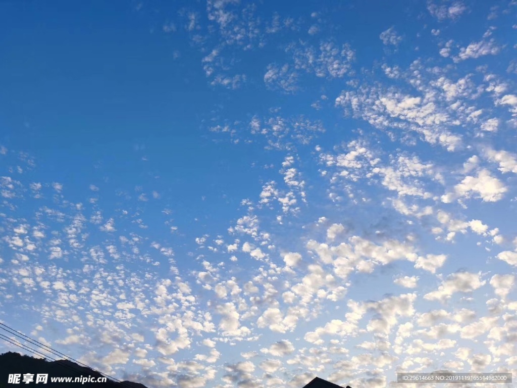碧蓝的天空
