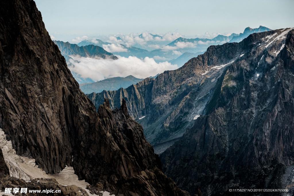高山深谷