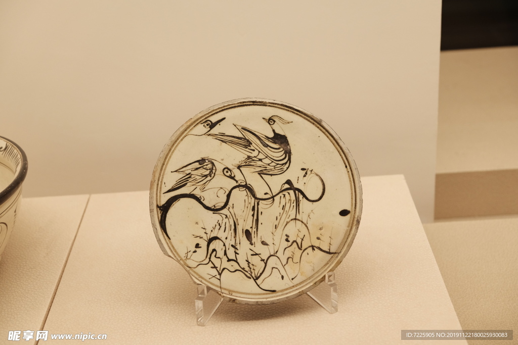 瓷盘花纹