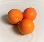三只橙子