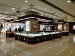 商场里的珠宝展柜