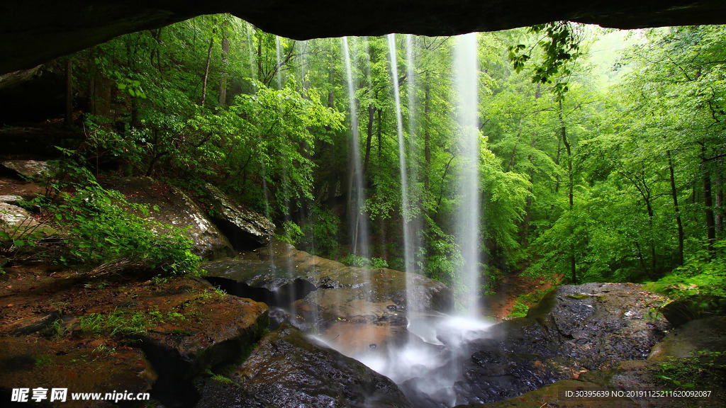 瀑布风景